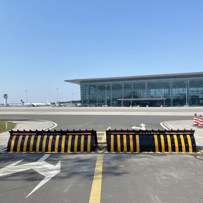 PLC Controlled Road Blocker System with 220 Ton Capacity and Electro-Hydraulic Drive for Secure Vehicle Access Control