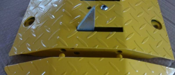 Manual One-Way Road Blocker Spike Tyre Killer with 3mm Thickness Cast Steel and 10cm Spike Height